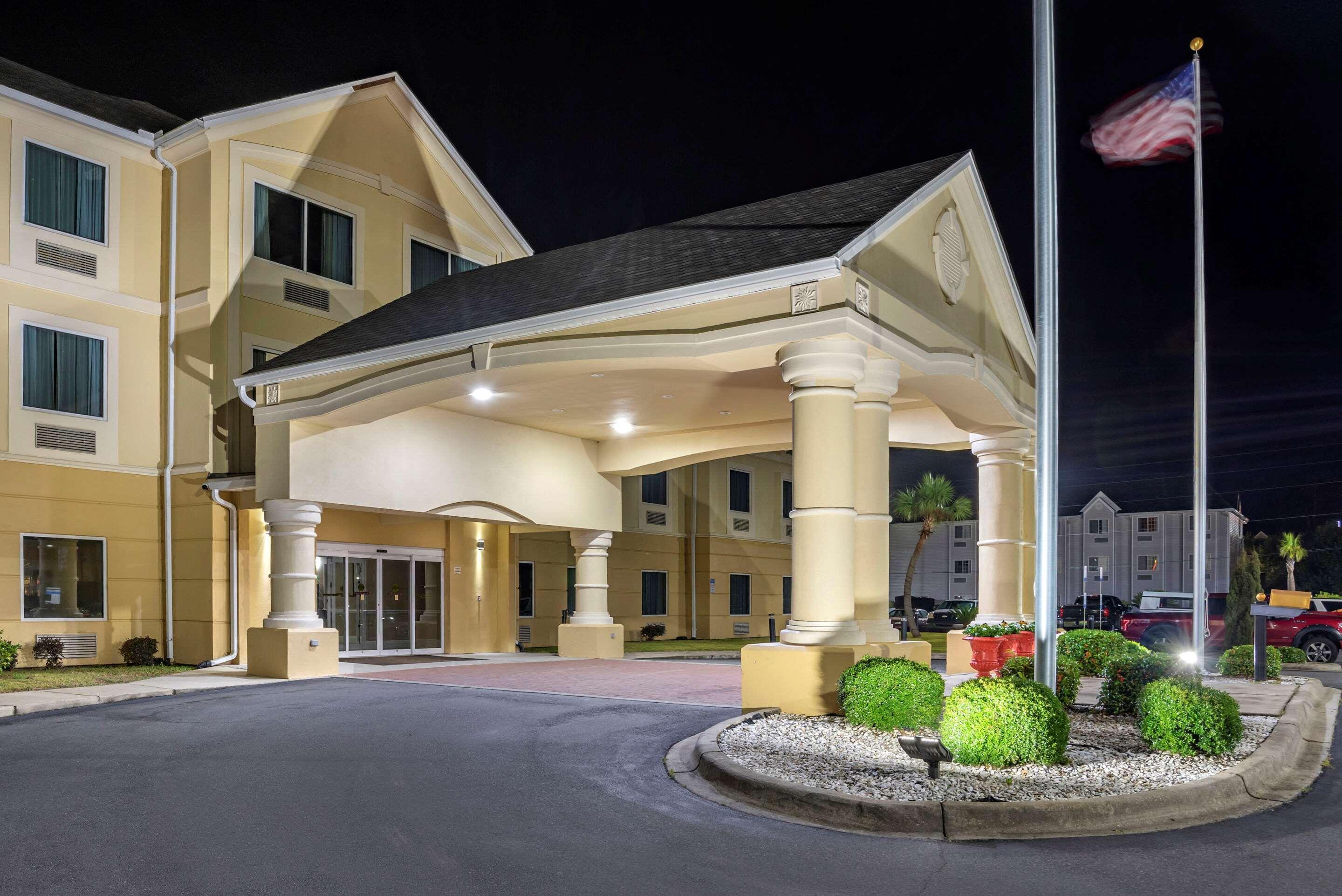 Comfort Inn & Suites Marianna I-10 Екстериор снимка